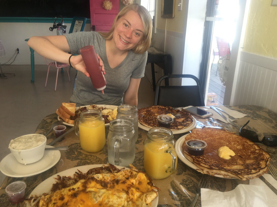 Murray餐馆和美食-Mom's Vintage Eatery