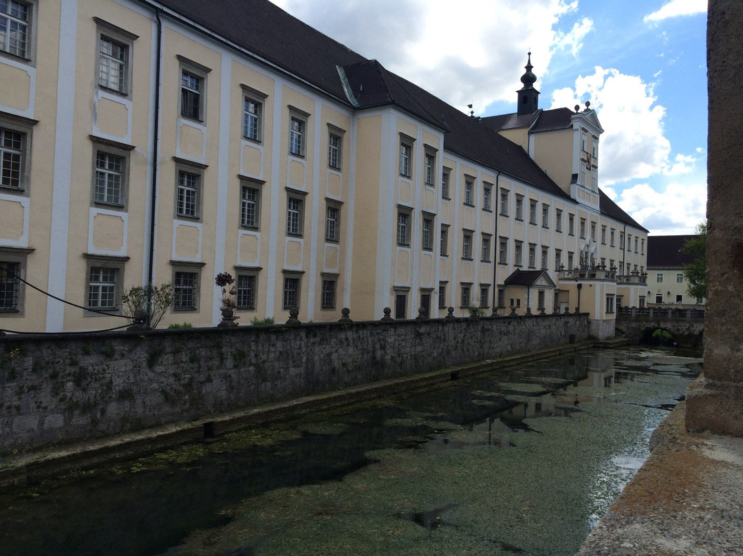 Lambach Abbey-Lambach必去景点