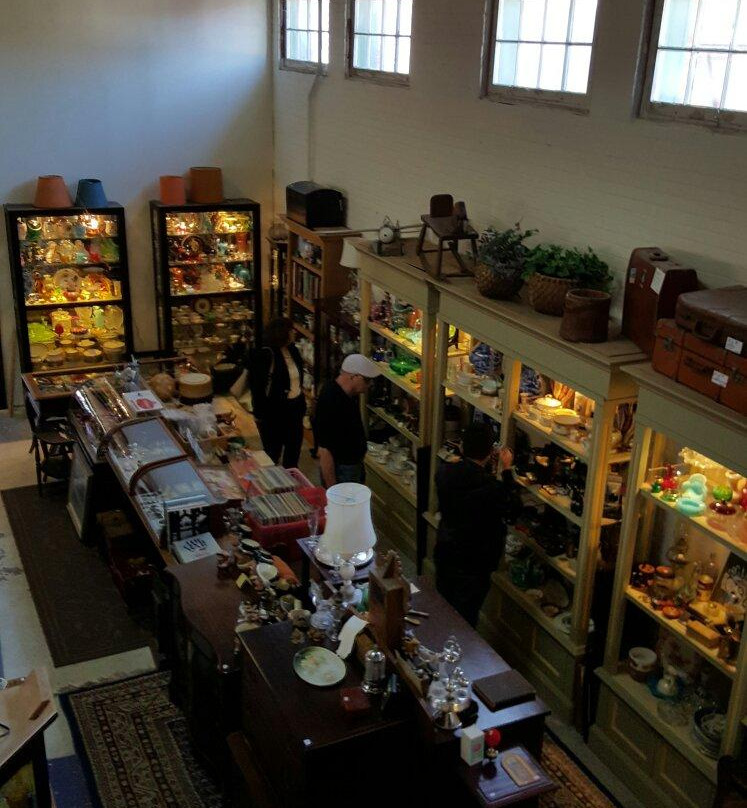 Orono Antique Market景点图片