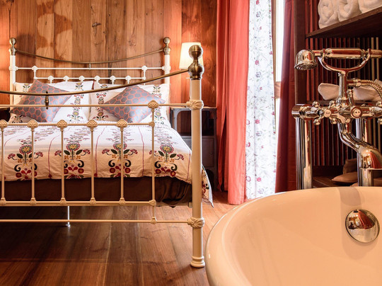 RoomQuest Rimrabeang at Amphawa主图