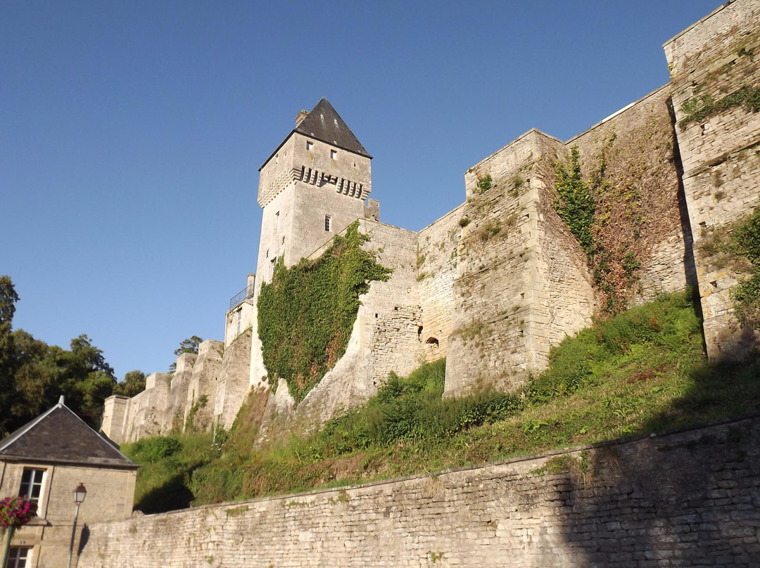 Chateau de Creully景点图片