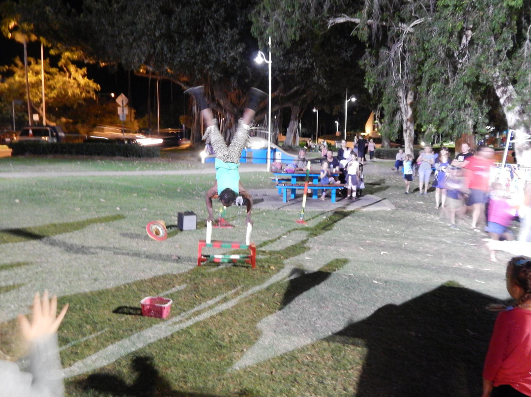 Strand Night Markets-汤斯维尔必去景点