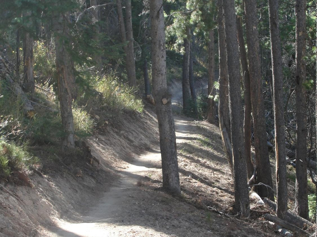 Emerald Mountain-斯廷博特斯普林斯必去景点