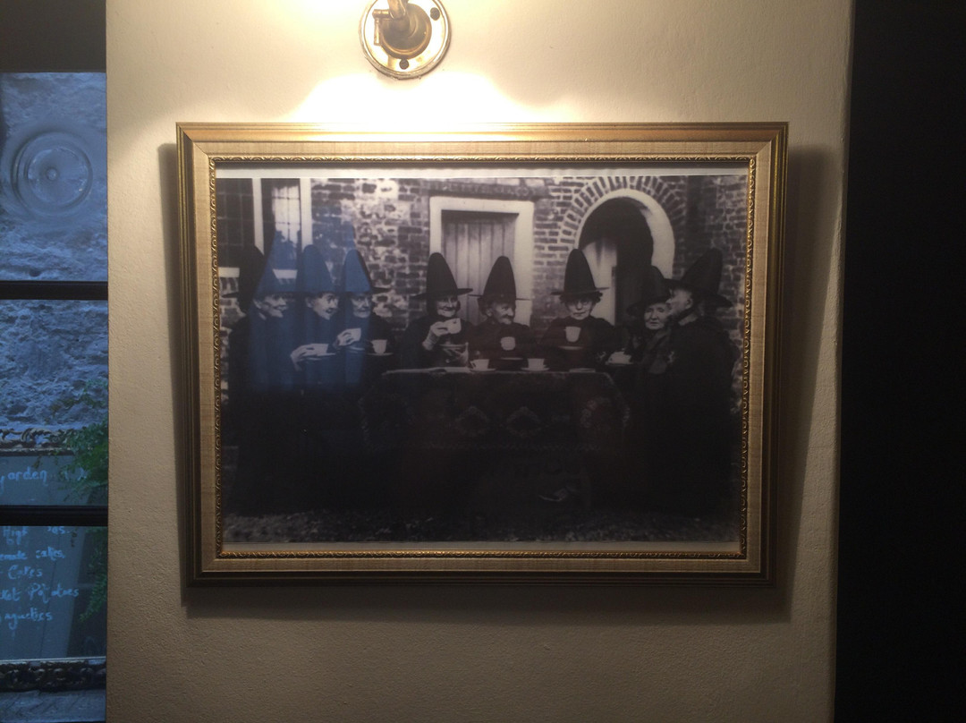 The Old Tea House主图
