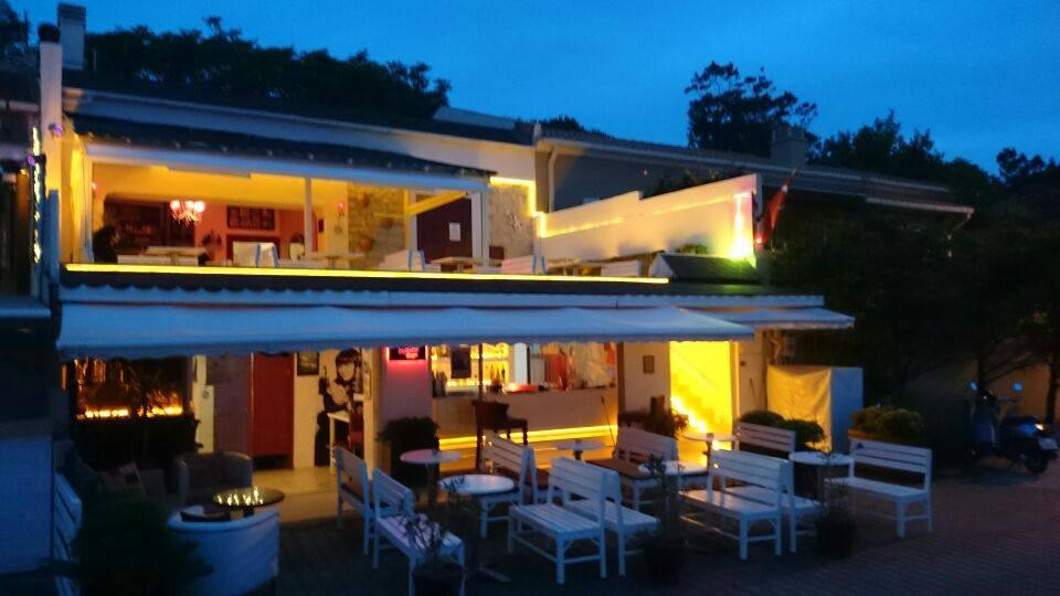 Ildir旅游景点-Tius Bar