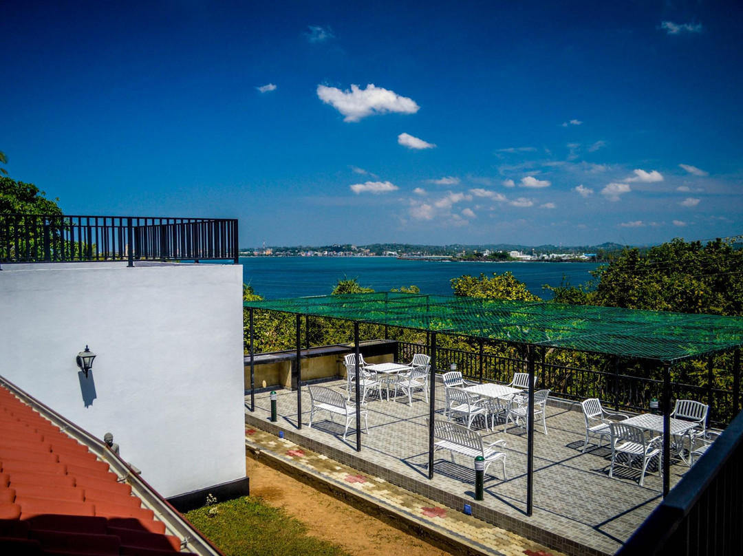 鲁曼萨拉望海人别墅