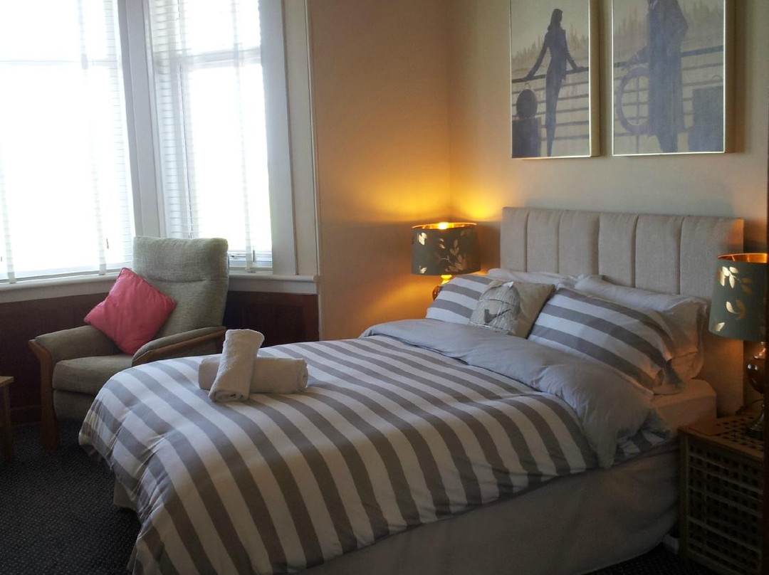 Turnberry Road Suites