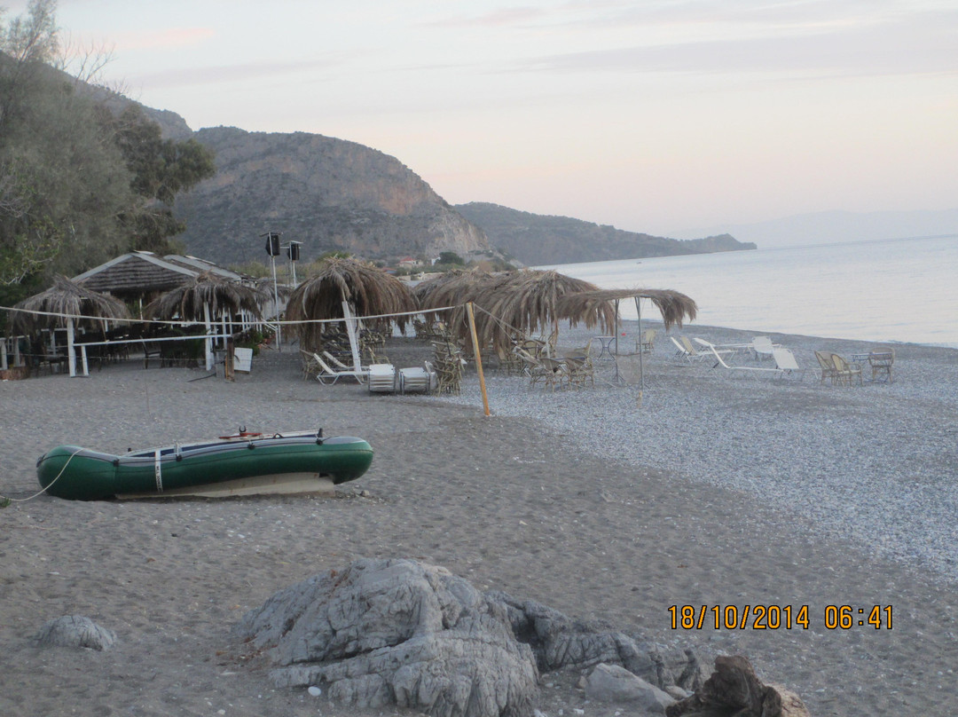 Plaka Beach-Leonidio必去景点