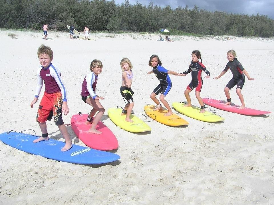 Surfdancer Surf School-努沙必去景点