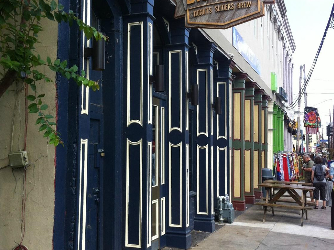 District Donuts.Sliders.Brew