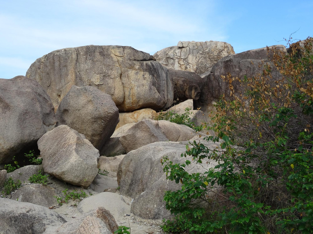钟屿石岬角-芽庄必去景点