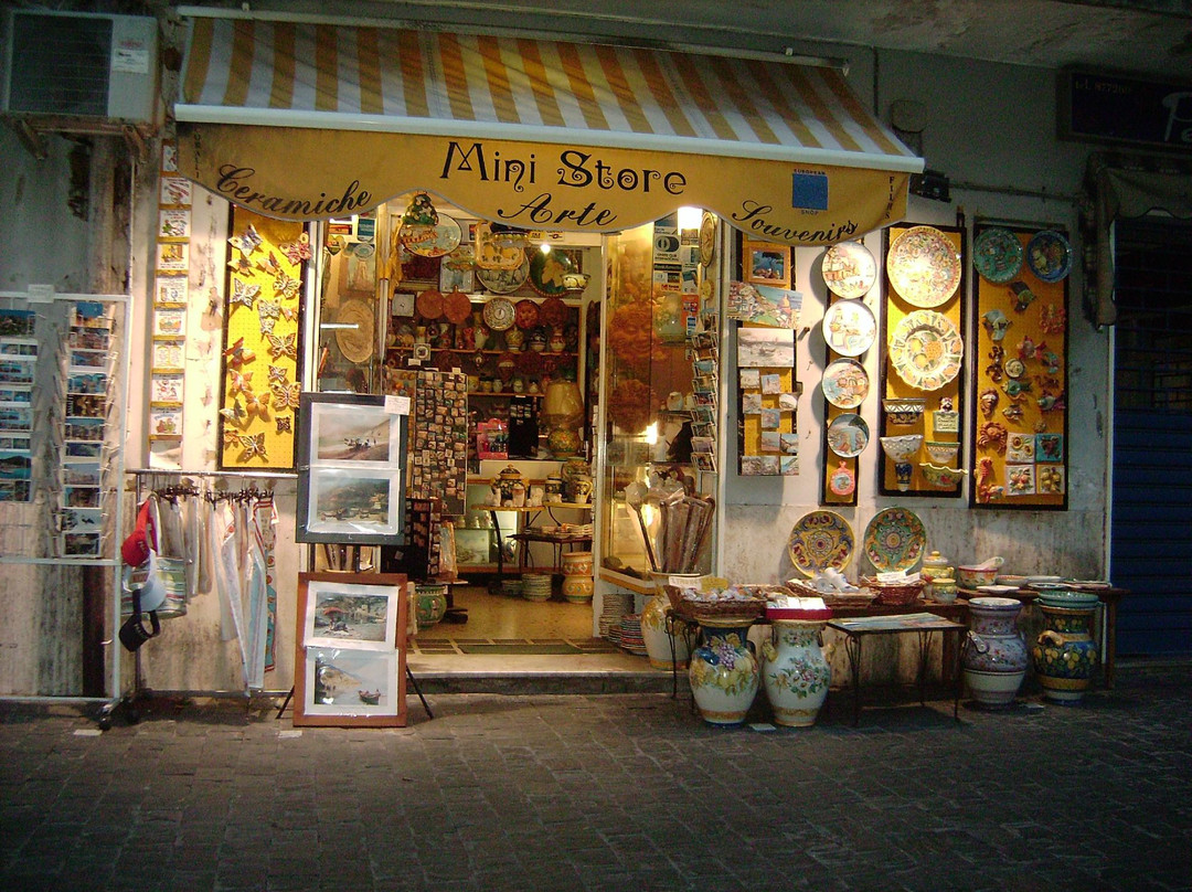 Mini Store-马奥莱必去景点