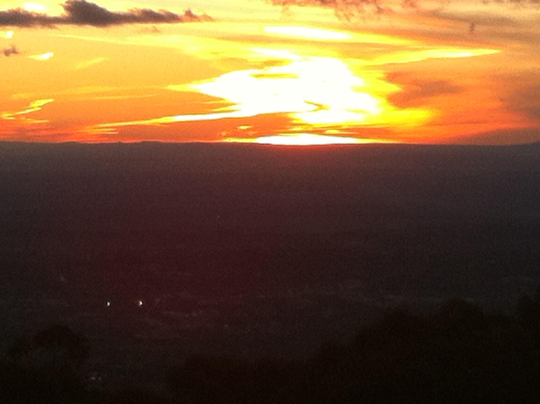 丹顿农山顶餐厅-墨尔本必去景点