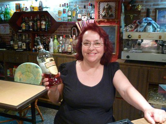 Paco's CRAZY HORSE BAR.-Ca'n Picafort必去景点