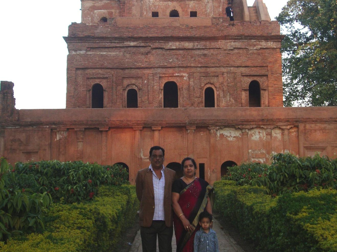 Kareng Ghar & Talatal Ghar景点图片