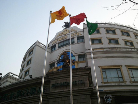 宝隆金富门酒店主图