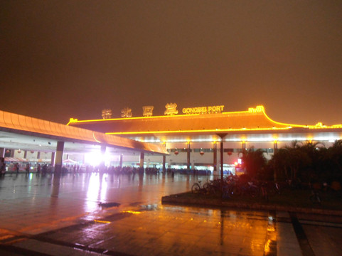 来魅力假日酒店主图