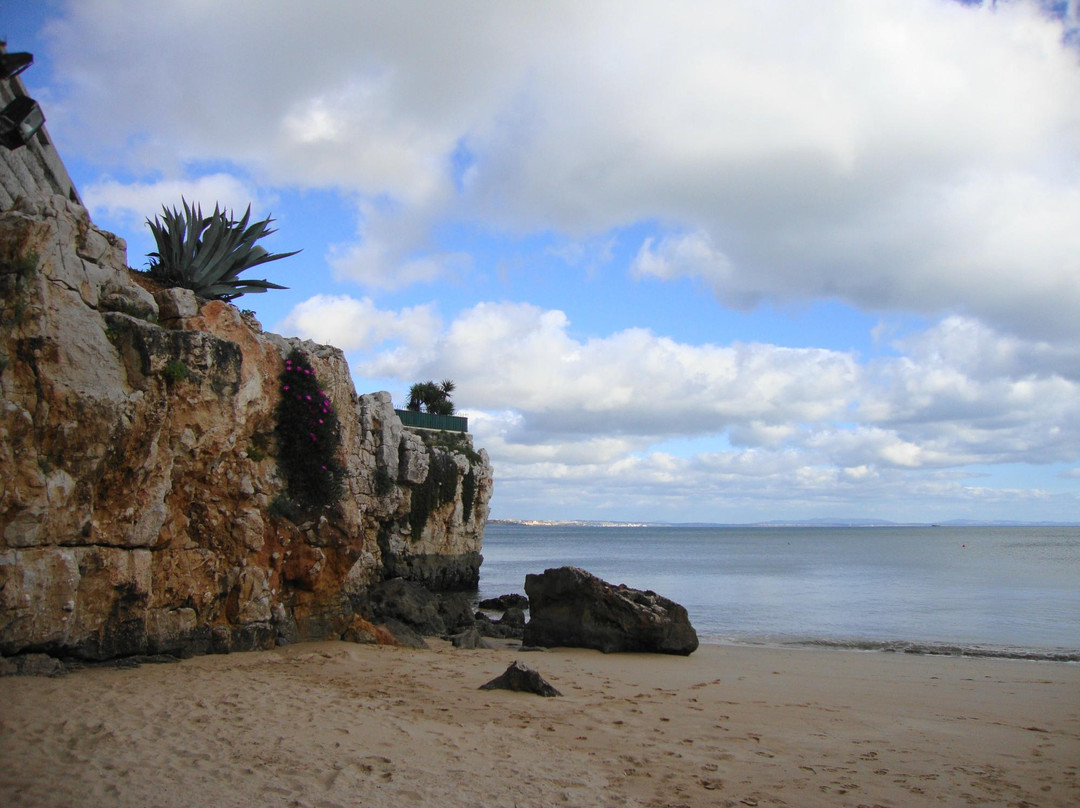 Praia da Rainha景点图片