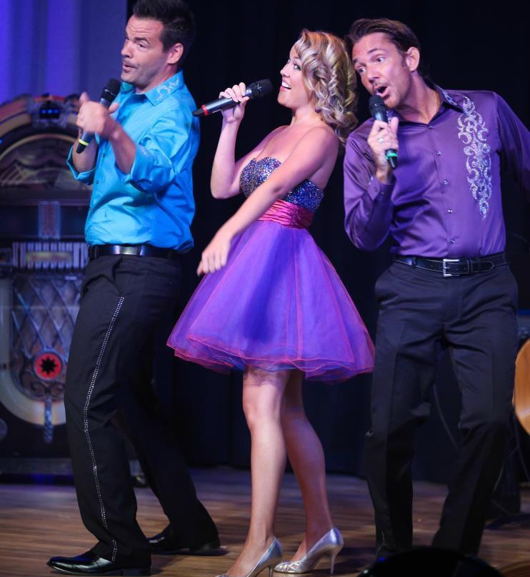 Jerry Presley's God and Country Theaters-布兰森必去景点