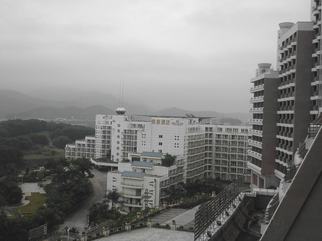 汤泉春天高尔夫酒店主图