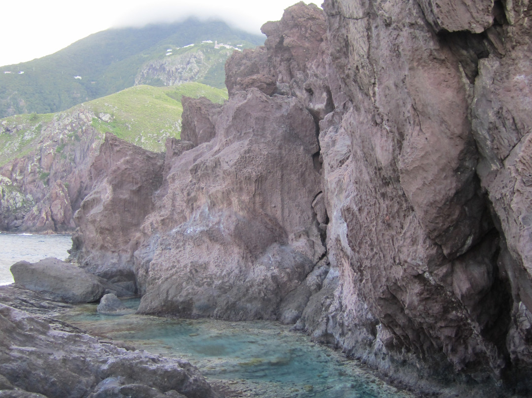 Tide Pools at Flat Point-萨巴岛必去景点