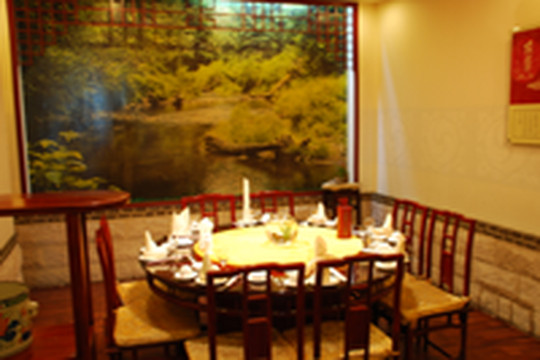 玫瑰大酒店主图