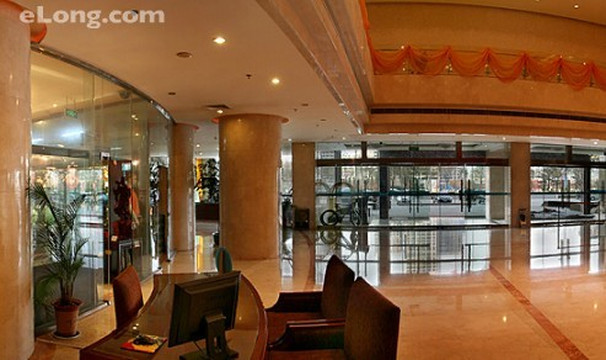 君临天下大酒店主图