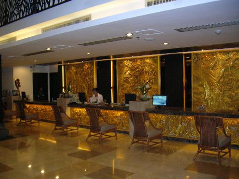 赣江新天地怡和假日酒店主图