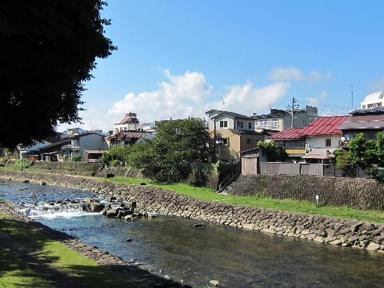 飞驒高山宫川早市-高山市必去景点