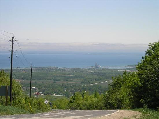 Scenic Caves Nature Adventures-蓝山必去景点