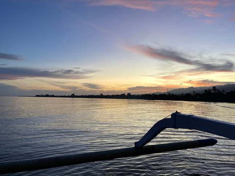Dolphin Boat Lovina-罗威那海滩必去景点
