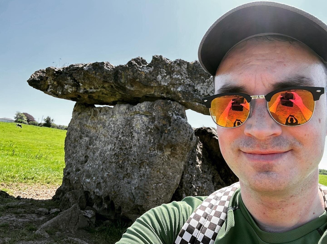 St Lythans Burial Chamber景点图片