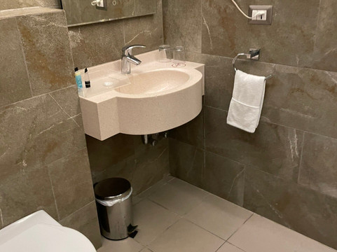 中城套房酒店主图