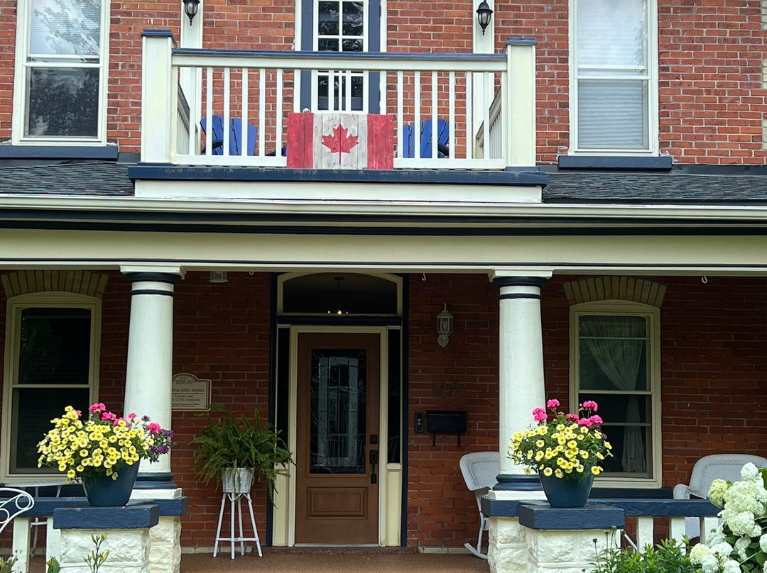 Hatfield House on Hibernia B and  B主图