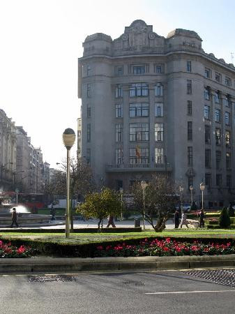 Federico Moyúa Plaza景点图片