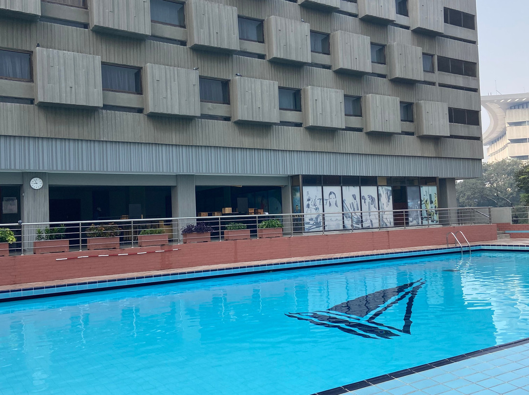 阿瓦里拉合尔酒店主图