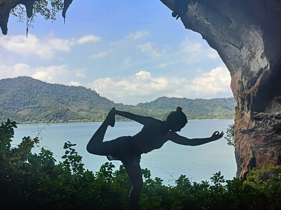 Koh Phee & Koh Talabeng - Day Trip by Talabeng Sea Kayaking景点图片