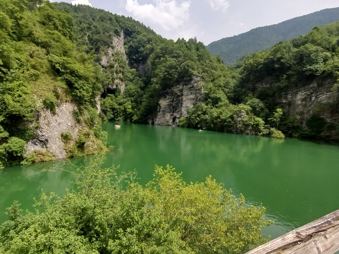 Lago di Corlo景点图片