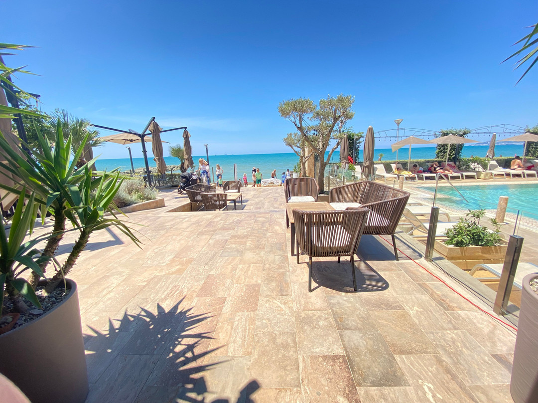 Eter Hotel