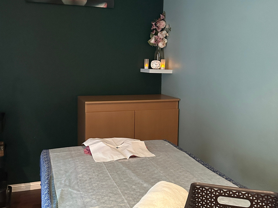 Harmony Tree Therapeutic Massage & Day Spa-Weston必去景点