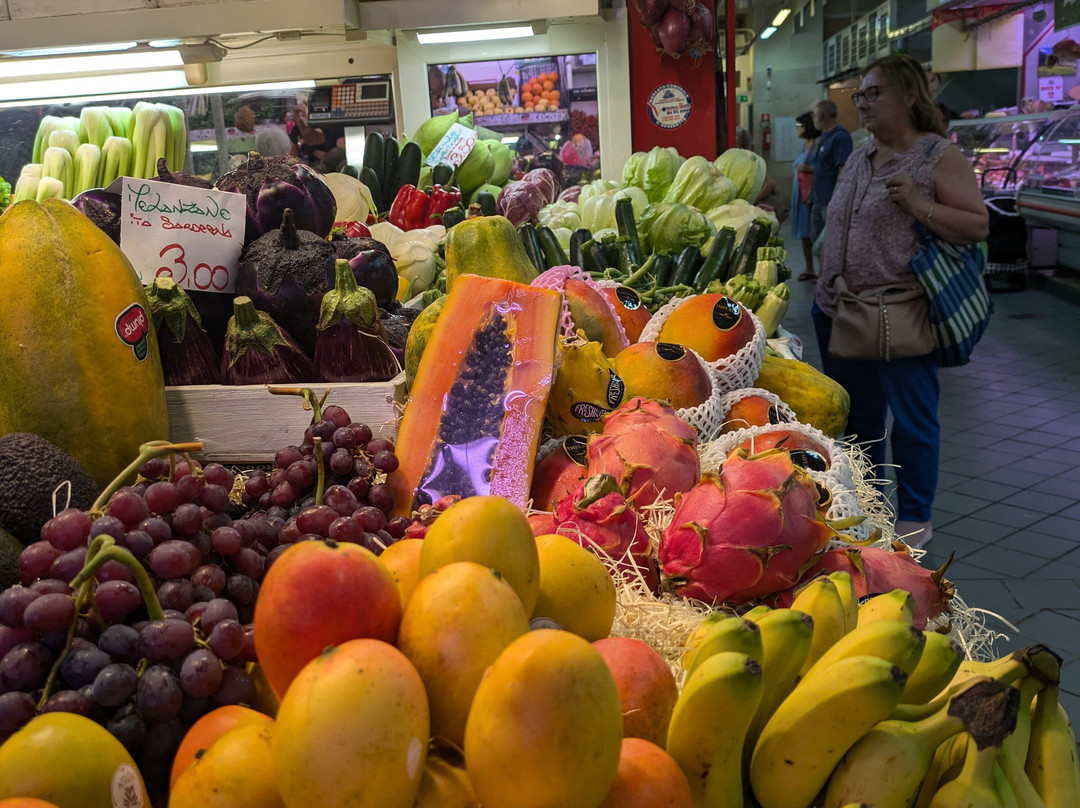 Mercato settimanale di Pula-卡利亚里省必去景点