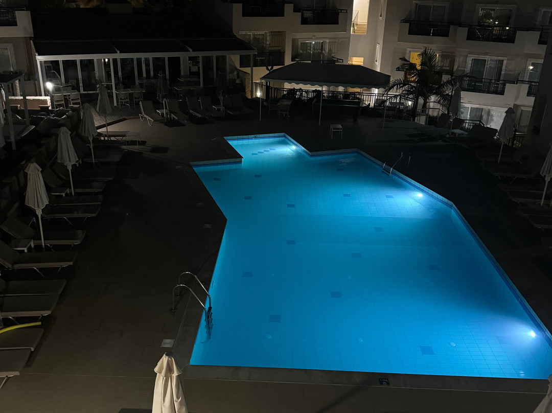 彩虹公寓酒店主图