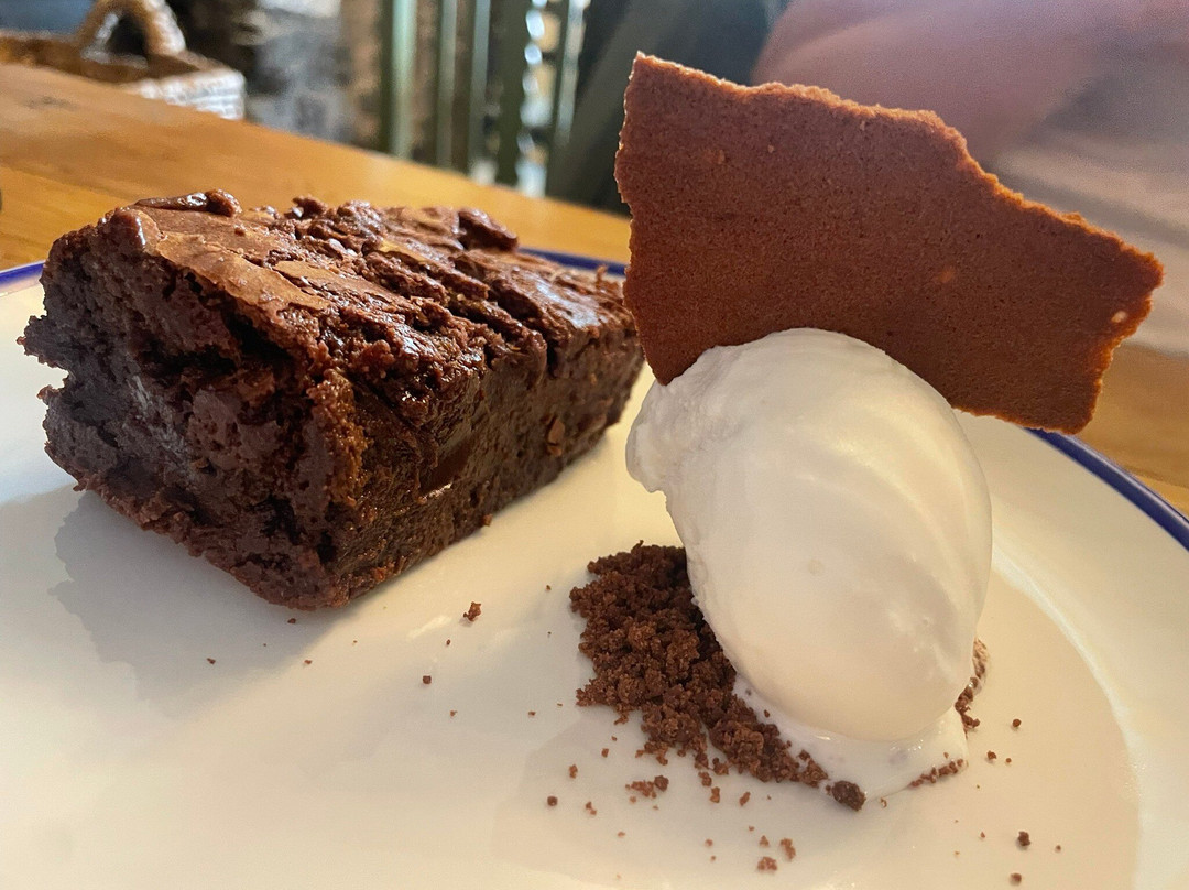 兔子与猎狗酒店主图