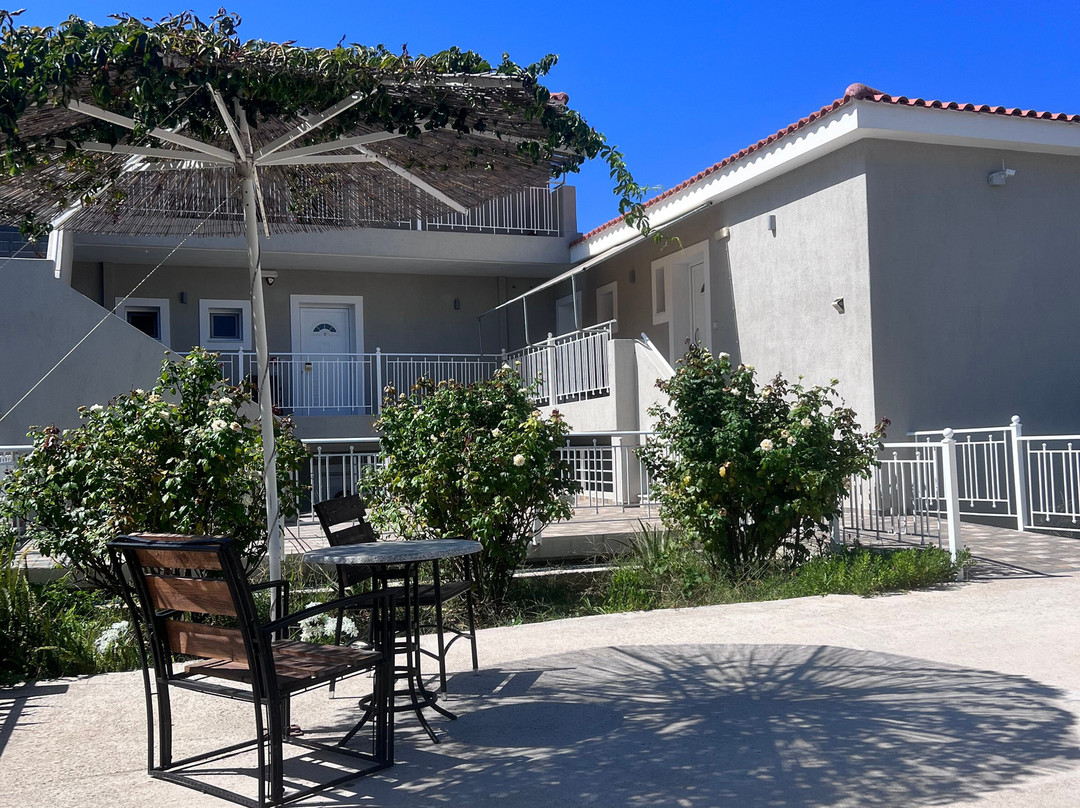 Casa de Rosa Apartments & Studios主图