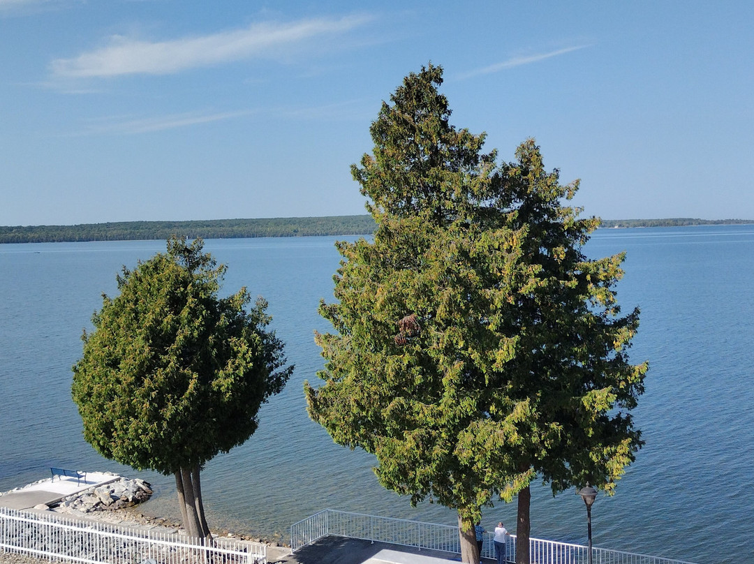 Westwood Shores Waterfront Resort主图