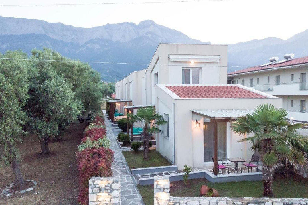 Thalassa Apartments主图