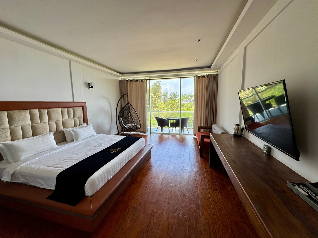 Mazarine Surf Suites Hiriketiya