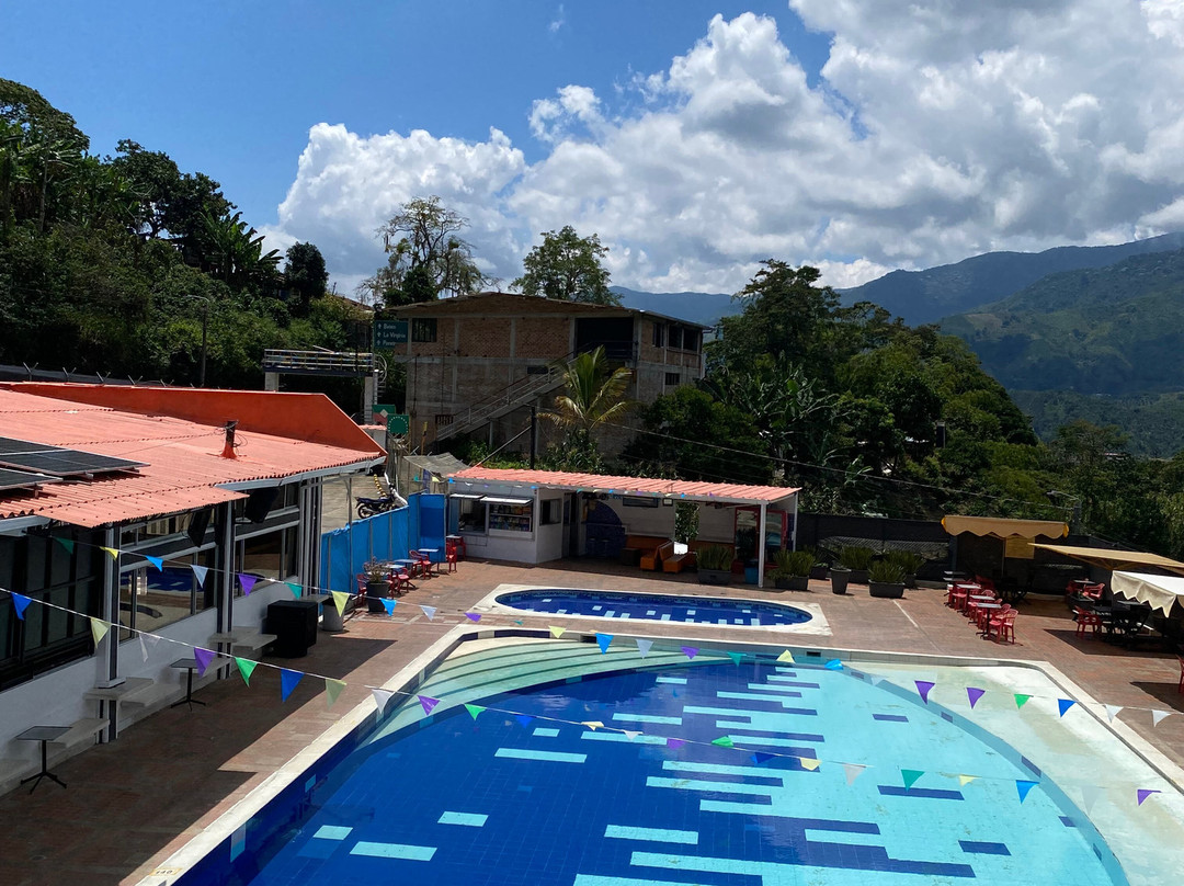 Sky Club Eco Hotel / Operador Turistico主图