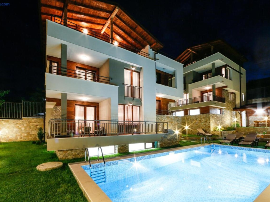 Twin House Hotel