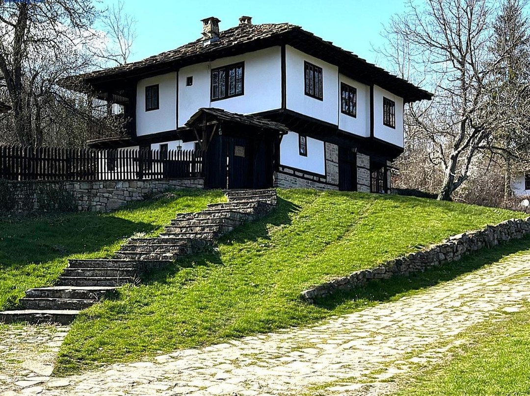 Kushta Za Gosti Ivan Karadimitrov